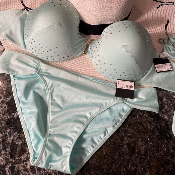 NWT vintage Victoria’s secret’s bikini embellished push-up 34DD/M set - Picture 6 of 13